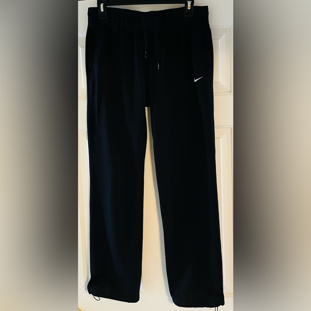 “Nike-DryFit” Women’s Straight Leg Pants. Size: Small